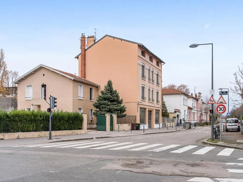 Stop Chez M District # Qualite # Confort # Simplicite Villeurbanne Apartment